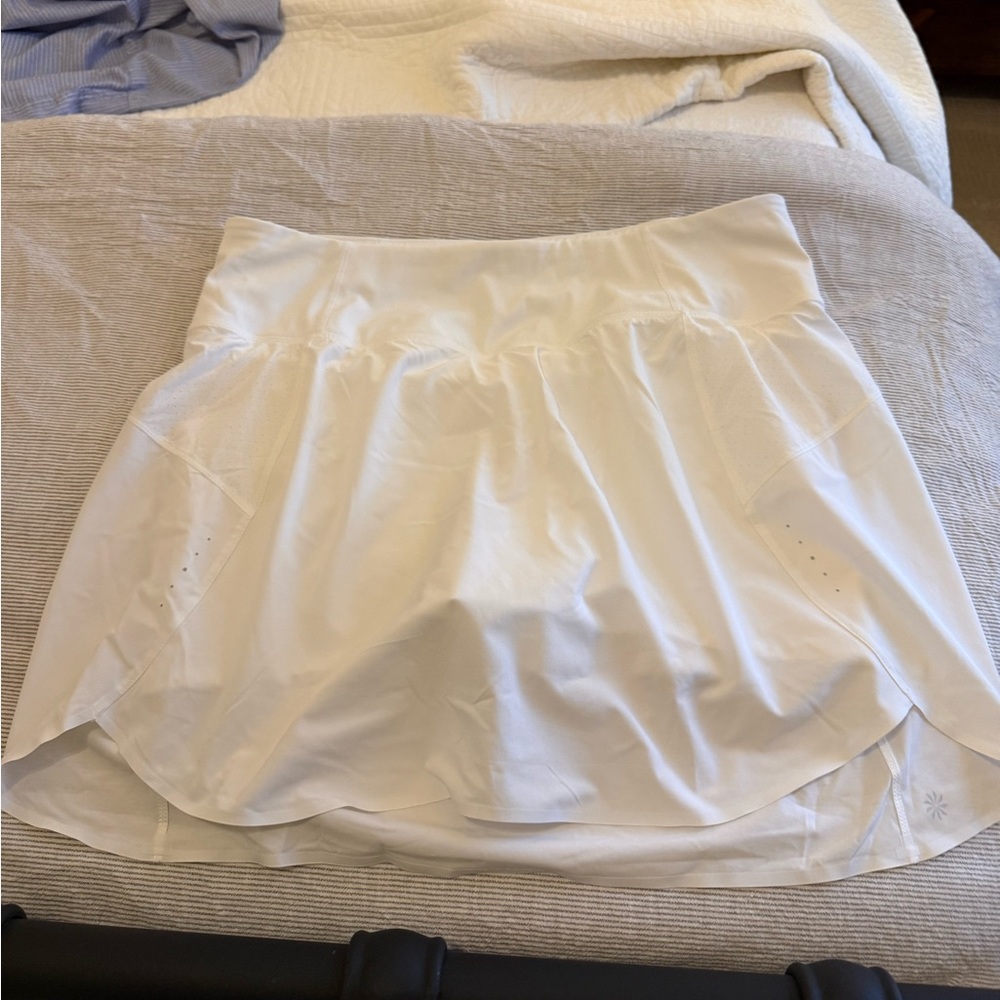 Athleta Run with it Skort - white size 1X.